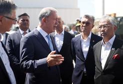 Bakan Akar ve Malezya Kralı Şah'tan savunma sanayisi şirketine ziyaret