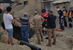 Kanalizasyon çalışması sırasında göçük; 1 işçi toprak altında kaldı