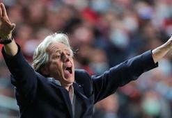 Fenerbahçe'nin transferdeki en büyük hedefi santrafor! Yabancı sayısı Jesus'u zorluyor: Pelkas, Novak ve Attila Szalai'den sonra sıra yeni transferde...