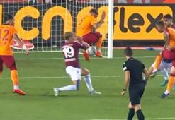 3 eski hakem de aynı kararı verdi! Seferovic'in vurduğu topta Larsen'in eline çarpan top...