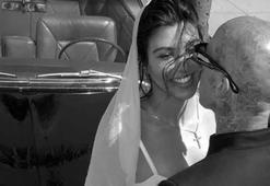 Kourtney Kardashian ve Travis Barker'dan kucak kucağa poz!