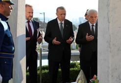 Cumhurbaşkanı Erdoğan, Bosna Hersek’in merhum lideri Aliya İzzetbegoviç’in kabrini ziyaret etti