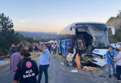 Kastamonu’da yolcu otobüsü ile traktör çarpıştı: Ölü ve yaralılar var