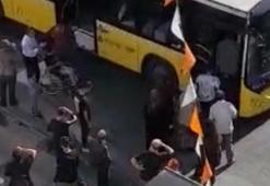 Sancaktepe'de pes dedirten görüntü: İETT şoförü engelli vatandaşı almadı
