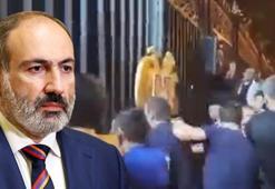 Ermenistan'da Paşinyan karşıtları sokağa indi