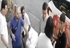 Fatih'te üzerine yürüyüp saldıran kişiye silah çekti