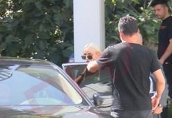 Şarkıcı Gülşen imza vermek için karakola geldi!