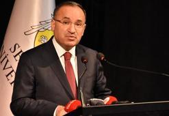 Bakan Bozdağ: Herkes, orasından burasından çeke çeke adaletin başı belada