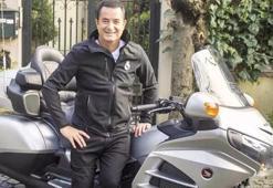 Acun Ilıcalı motor kazası geçirdi, ameliyat olacak!