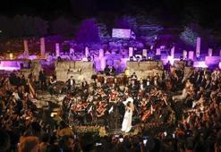 Efes Antik Kenti’nde filarmoni orkestralı 30'uncu yıl töreni!