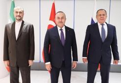 Bakan Çavuşoğlu, Rus mevkidaşı Lavrov ve İranlı mevkidaşı Abdullahiyan ile bir araya geldi
