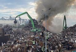 Hurda geri dönüşüm fabrikasında yangın