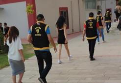 Masaj salonlarına fuhuş operasyonu