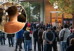 57 bin TL’lik cep telefonunu almak için kuyruğa girdiler