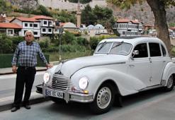 70 yıllık klasik otomobil görenleri hayran bırakıyor: Son gelen teklif 1,5 milyon lira
