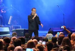 Haluk Levent Kuruçeşme Açıkhava sahnesinde binlerce müzikseveri ağırladı!