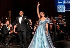 Tenor Murat Karahan ile Letonyalı Soprano Kristine Opolais, AKM'de konser verdi