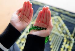 Kunut duaları nasıl okunur? Kunut duaları okunuşu ve anlamı!