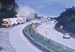 Yine aynı yer yine heyelan! Karayolu ulaşıma kapandı