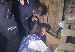 Hırsızlık şüphelisi uyuyor numarası yaptı, polisi görünce 'Ben neredeyim' dedi