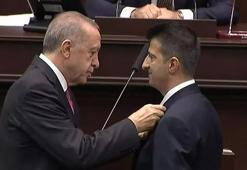 Mehmet Ali Çelebi AK Parti'de: Rozeti Cumhurbaşkanı Erdoğan taktı