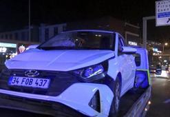 Avcılar'da yan yoldan refüjü aşan otomobil D - 100'e girdi: 3 yaralı