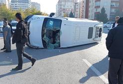 Konya'da okul servisi ile otomobil çarpıştı! Çok sayıda öğrenci yaralı