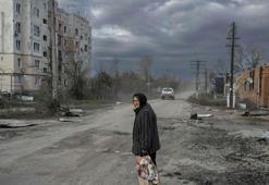 Ukrayna&#39;nın Herson b&#246;lgesinde sokağa &#231;ıkma yasağı ilan edildi