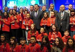 Genç bilim insanlarına ödül yağmuru