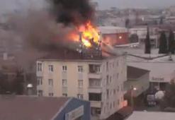 Tuzla'da çatı yangını: Bina tahliye edildi