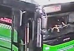 Kız arkadaşına bakan genci bıçaklayıp, otobüsü kaçırdı!