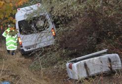 Tur minibüsü şarampole uçtu: 20 yaralı