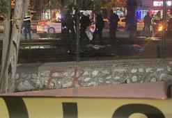 Kulaklıkla müzik dinleyen scooterli genç kız tren altında can verdi