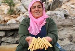 25 yıldır mum satarak evini geçindiriyor