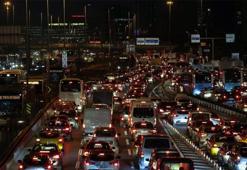 İstanbul’da trafik yoğunluğu yüzde 90 seviyelerine ulaştı