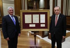 Cumhurbaşkanı Erdoğan’dan Küba’ya tarihi hediye! II. Abdülhamid detayı