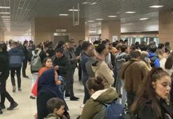 Marmaray’da seferler yapılamadı, duraklarda kalabalık oluştu