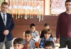 Öğretmenden, öğretmen olan eski öğrencisine sürpriz kutlama