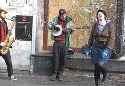 İstiklal Caddesi’nde müzik yapmak yasaklandı mı, sokak müzisyenlerinin İstiklal’e girişi yasak mı?