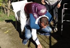 'Arazi anlaşmazlığı' çilesi; babaannesini sırtında taşıyor