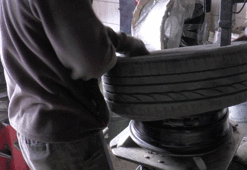 Lastikçilerden 'kar yağmadan kış lastiği taktırın' çağrısı