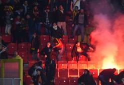 Göztepe-Altay maçına işaret fişeklerini sokan ambulans şoföründen paylaşım: Sarı kırmızı giyen herkes bir gün ölecek