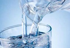 'Günde 2 litre su içilmeli’ efsanesini çürüten araştırma! İşte uzmanların tavsiye ettiği miktar...