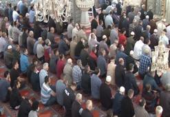 Resimli cuma namazı nasıl kılınır, kaç rekattır, hangi dualar okunur? Detaylı adım adım Diyanet ile Cuma namazı kılınışı…