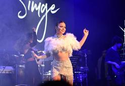 Simge Sağın danslarıyla adeta göz doldurdu!