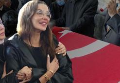 Özge Ulusoy'un en acı günü! Babasını son yolculuğuna uğurladı