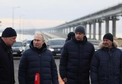 Putin saldırı sonrası onarılan Kırım Köprüsü'nü ziyaret etti