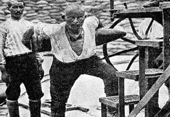 Seyit Onbaşı hikayesi nedir? Seyit Onbaşı kaç kiloluk top mermisi kaldırdı? Çanakkale Köprüsü top mermisi figürleri ne anlama geliyor?