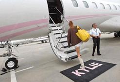 Kylie Jenner ve Travis Scott çiftine tepki yağdı!