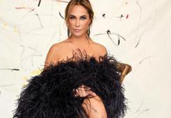 Hülya Avşar klibinde soyundu! Ortalık yıkıldı